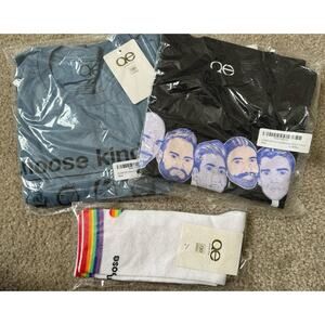 Queer Eye 3 Items "Choose Kindness” & Faces Tee T-shirt & Socks XS Unisex NEW